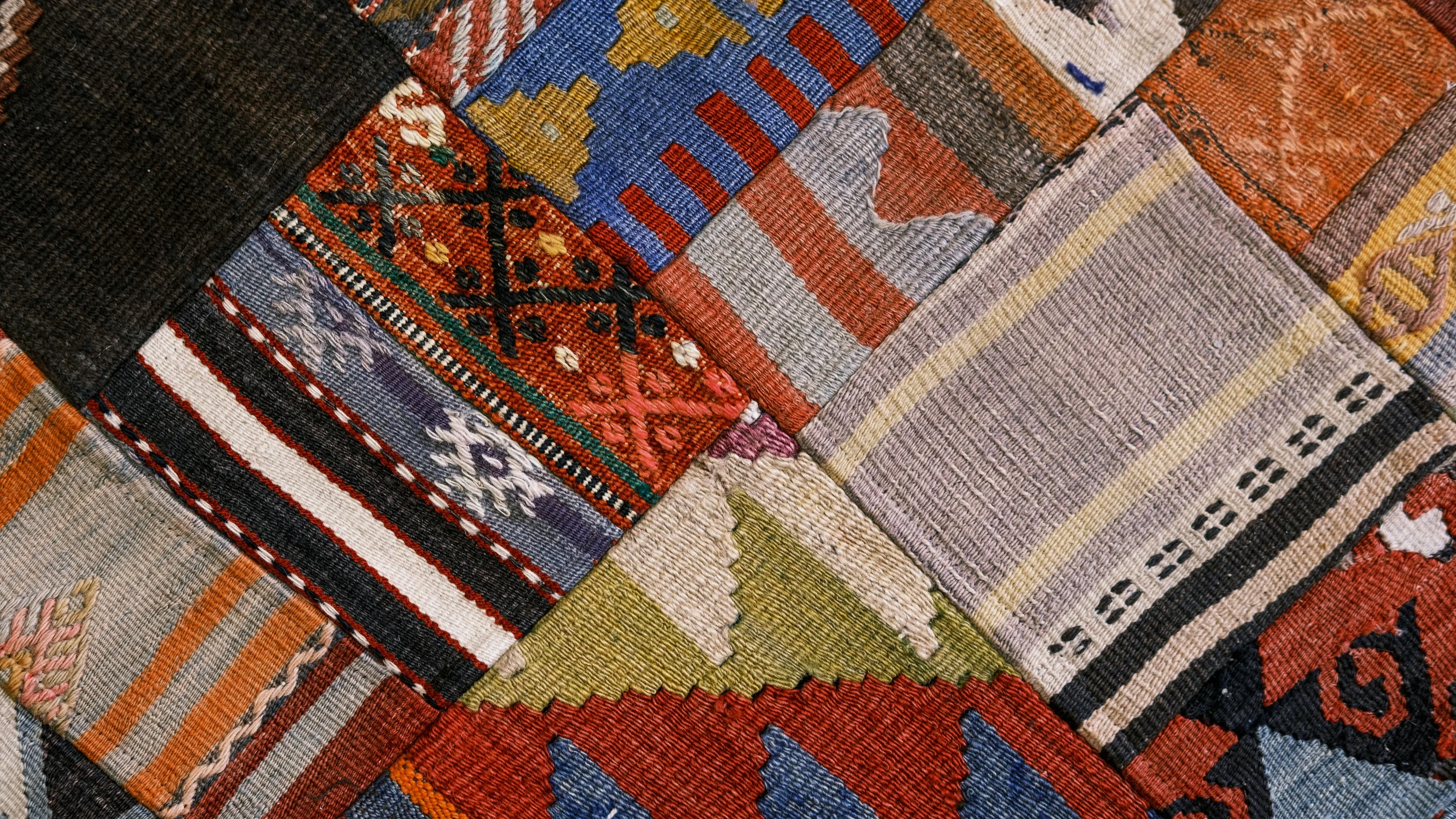 Ковры из шерсти